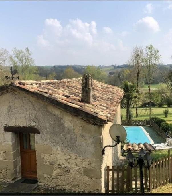 Les Gites Du Hameau Avec Piscine Castelnau-sur-Gupie Exterior foto